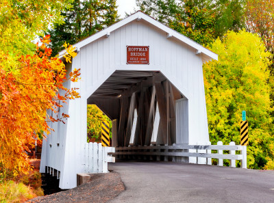 Hoffman Covered Bridge in Oregon, USA